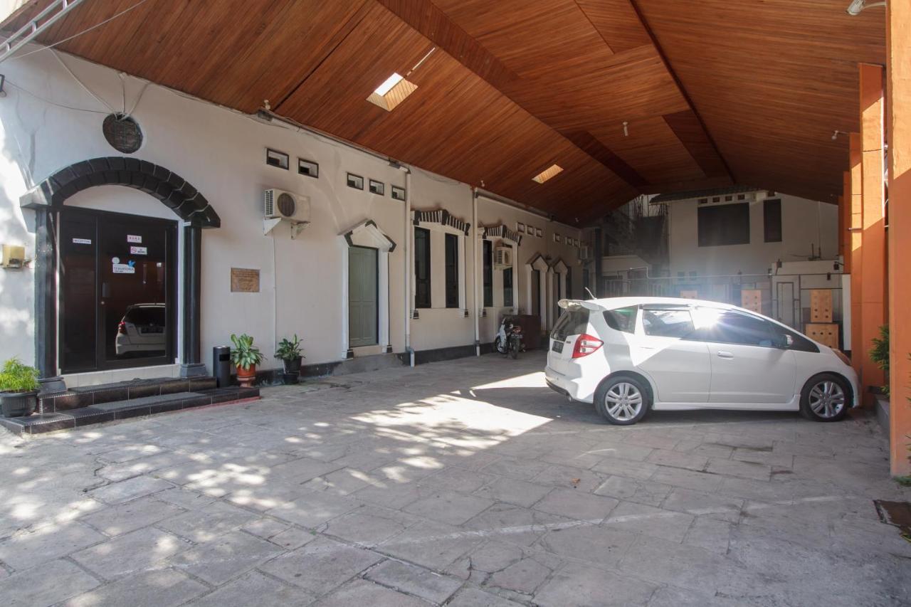 Hotel Reddoorz Near Jalan Sudirman Padang Exterior foto